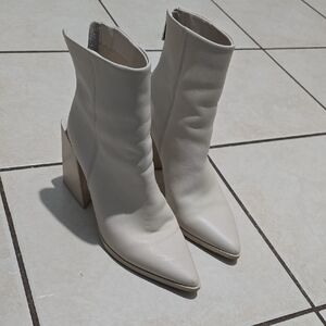 Steve Madden Cream Heeled Boots 7M
